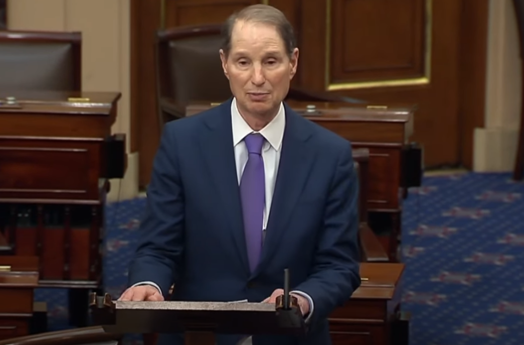 Senator Wyden Giving Speech