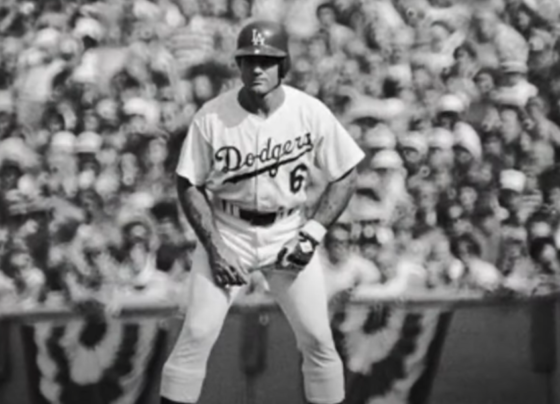 steve garvey leading off first base